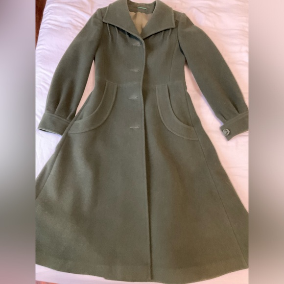 Vintage thick wool coat size xs good used condition - Picture 6 of 9